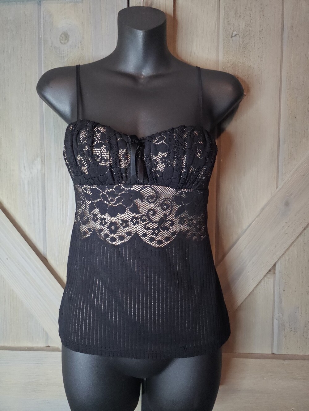 Y2k XOXO Women's Black Lace Trim Camisole Top sz Small